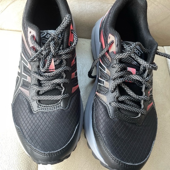 Asics Black and Pink Athletic Shoes for Training - Picture 1 of 5